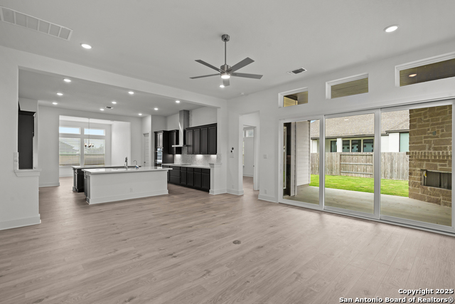 Image 14 of 22 For 517 Corwin Springs