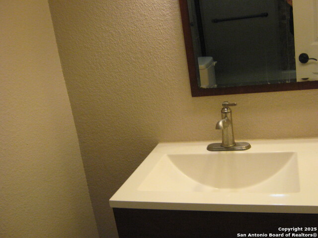 Image 12 of 28 For 4119 Medical Dr  D101
