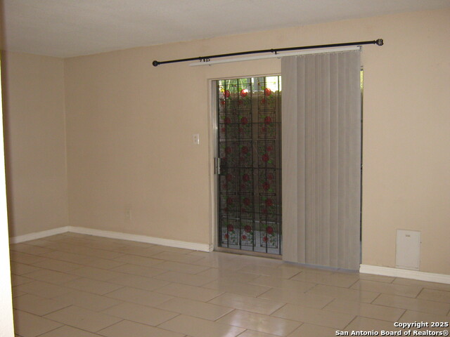 Image 9 of 28 For 4119 Medical Dr  D101