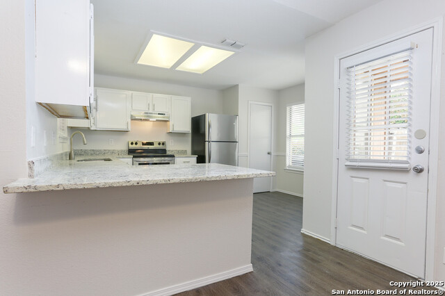 Image 15 of 17 For 6334 Candleview