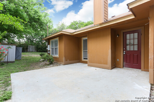 Image 16 of 17 For 6334 Candleview