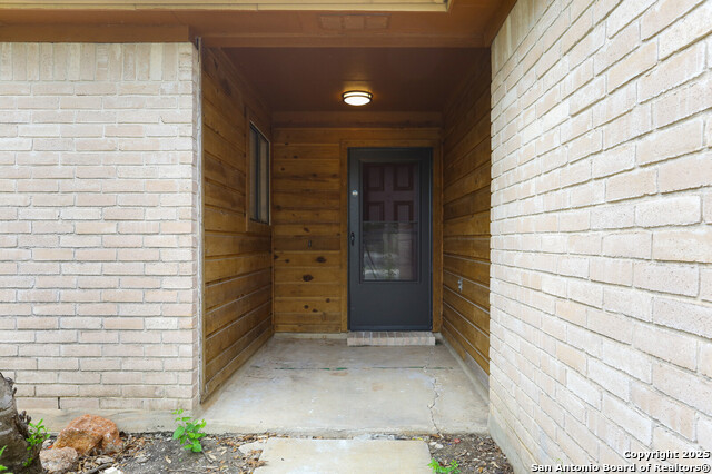 Image 3 of 17 For 6334 Candleview