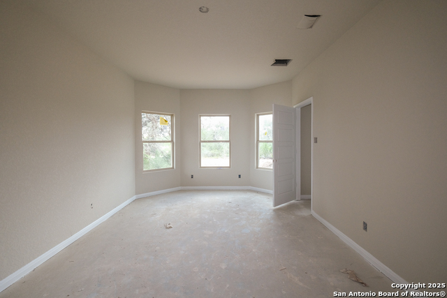 Image 7 of 31 For 22225 Jordans Place
