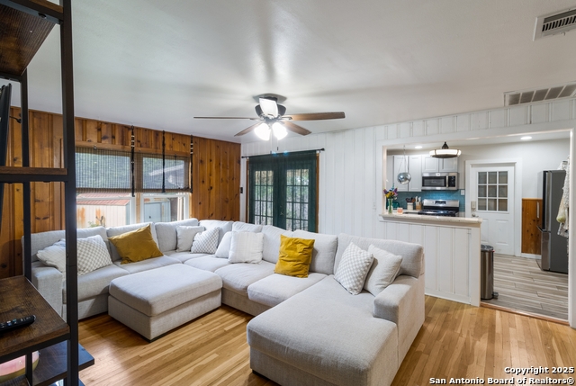 Image 5 of 18 For 450 Pamela