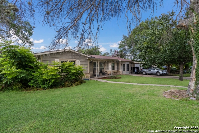 Image 8 of 18 For 450 Pamela