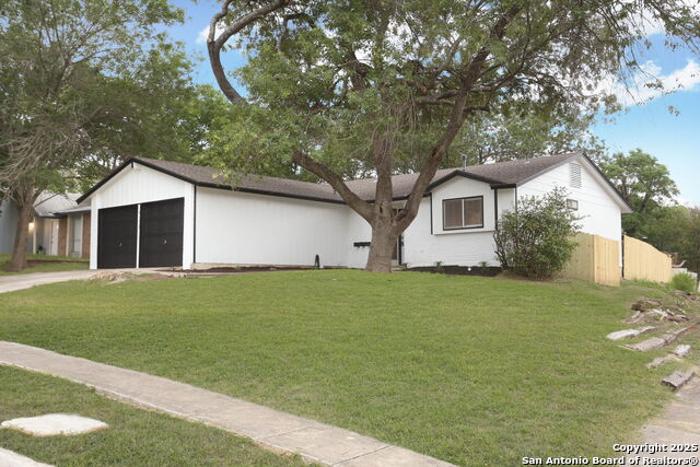 Image 2 of 34 For 14139 Cradlewood