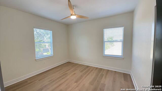 Image 15 of 19 For 527 Montana St