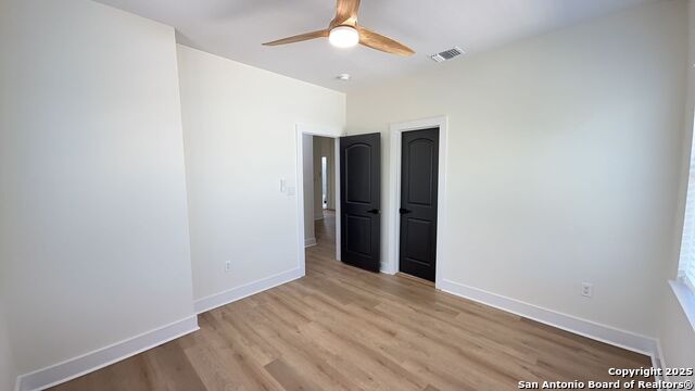 Image 18 of 19 For 527 Montana St