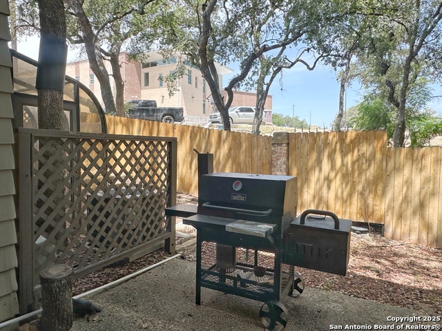 Image 12 of 18 For 11815 Vance Jackson 3106