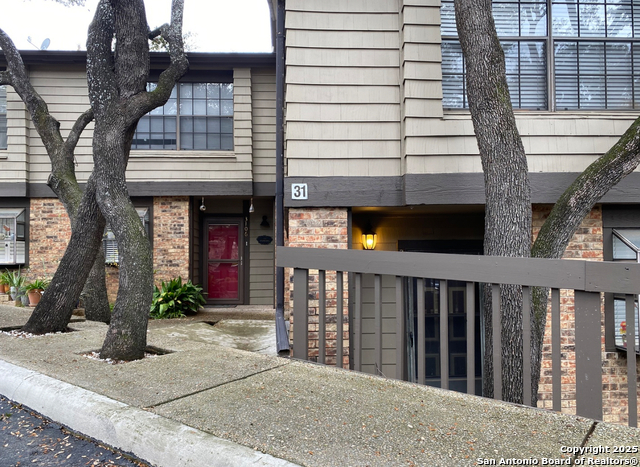 Image 2 of 18 For 11815 Vance Jackson 3106