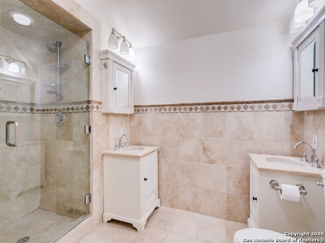 Listing photo id 20 for 204 Parklane