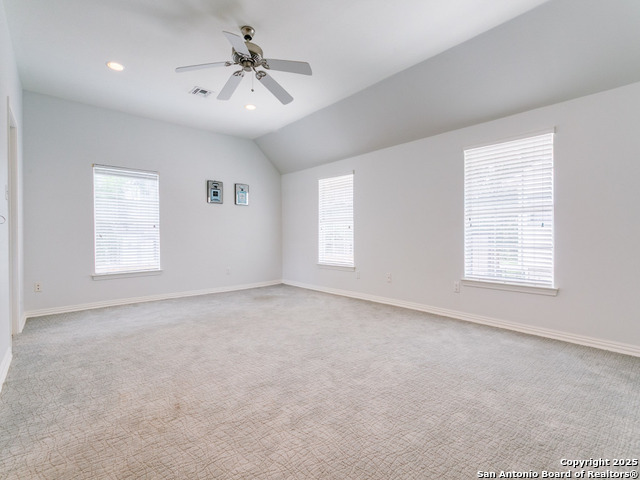 Listing photo id 26 for 204 Parklane