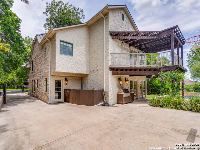 Listing photo id 29 for 204 Parklane