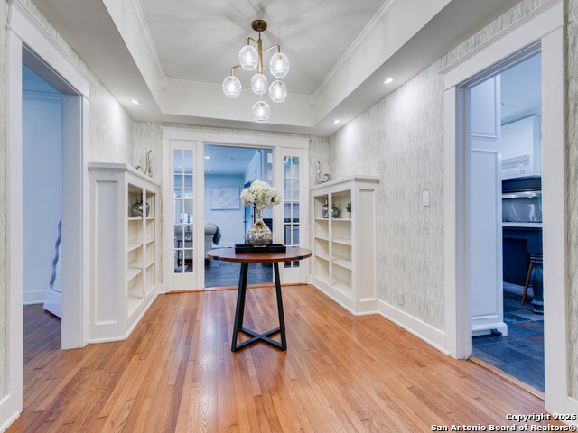 Listing photo id 4 for 204 Parklane