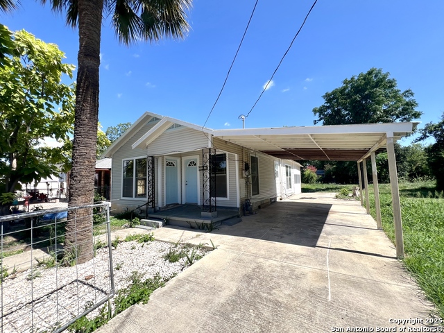 Image 2 of 11 For 2121 Tampico