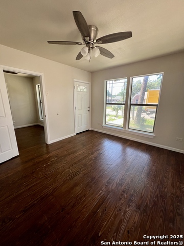 Image 4 of 11 For 2121 Tampico