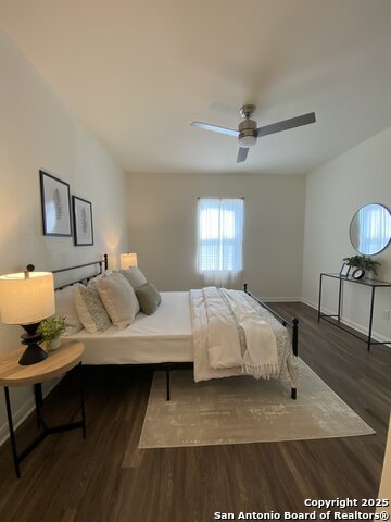Listing photo id 12 for 5407 Malakoff