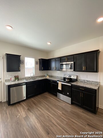 Listing photo id 4 for 5407 Malakoff