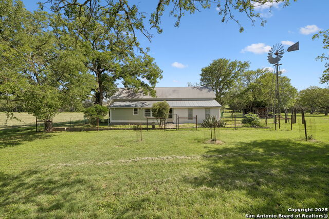Details for 1078 Fm 480  , Center Point, TX 78010