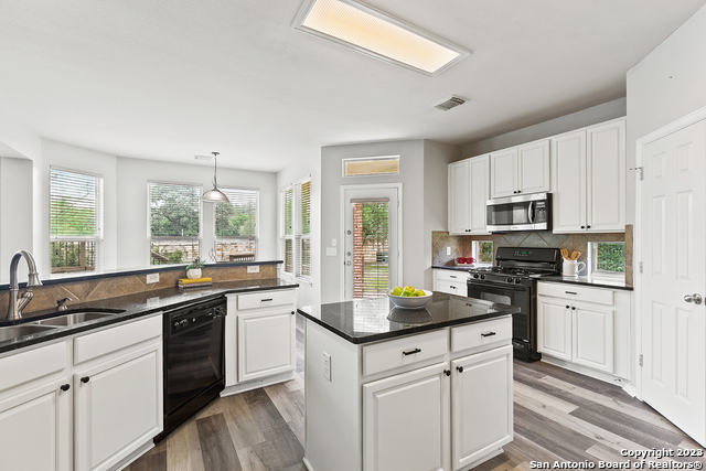 Image 32 of 36 For 13140 Mystic Saddle