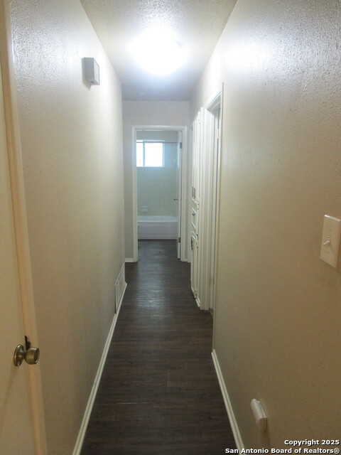 Image 6 of 13 For 8231 Creekline