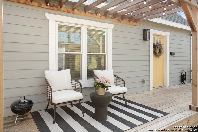 Image 18 of 26 For 255 Carle  