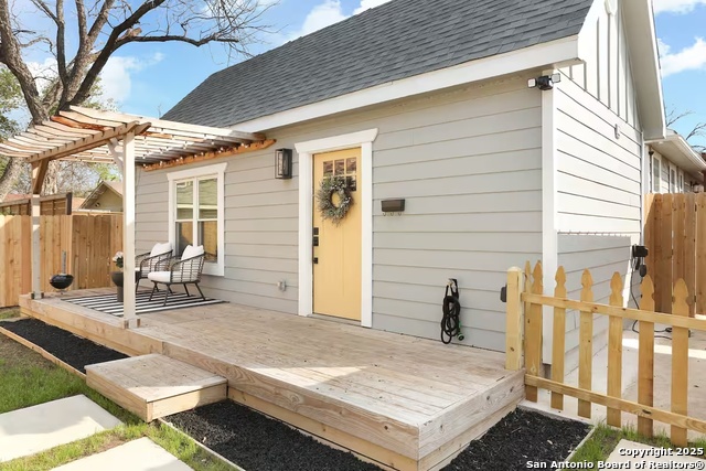 Image 19 of 26 For 255 Carle  