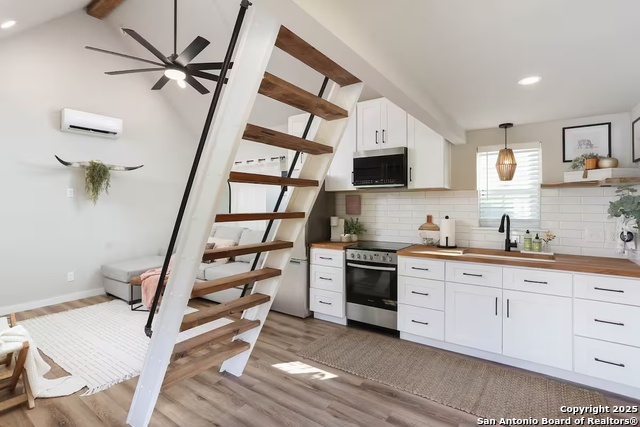 Image 23 of 26 For 255 Carle  