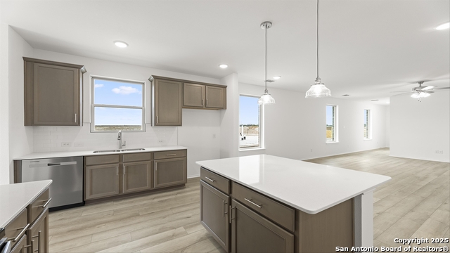 Image 5 of 51 For 5723 Marble Falls