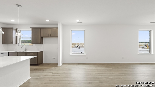 Image 7 of 51 For 5723 Marble Falls