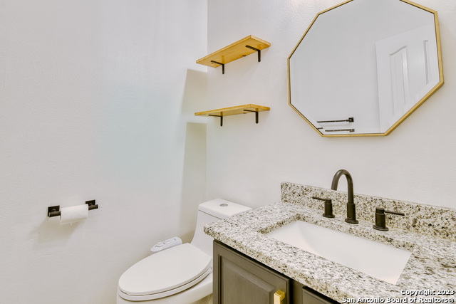 Listing photo id 15 for 22503 Madison Park