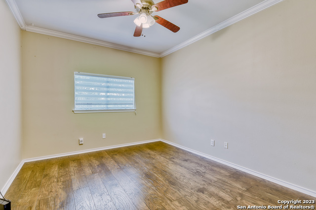 Listing photo id 17 for 22503 Madison Park