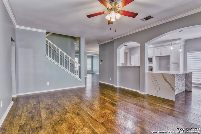 Listing photo id 6 for 22503 Madison Park