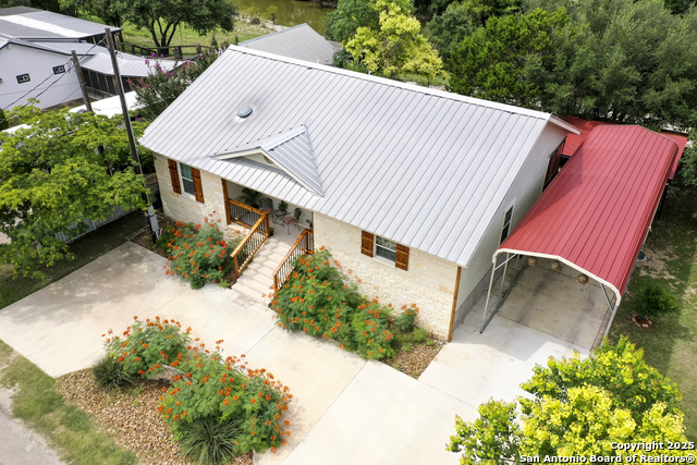 Details for 520 Enchanted River, Bandera, TX 78003