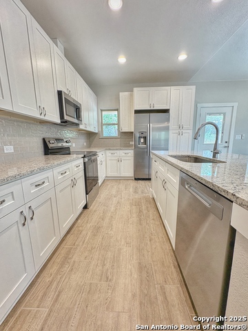 Image 9 of 9 For 7206 Highway 16 1