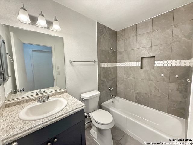 Image 17 of 25 For 912 Spring Hill Dr