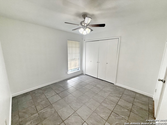 Image 19 of 25 For 912 Spring Hill Dr
