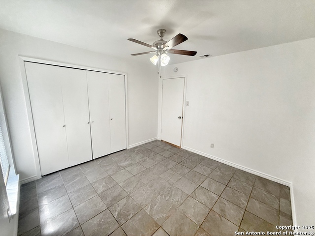Image 20 of 25 For 912 Spring Hill Dr