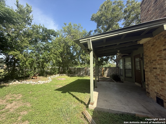 Image 23 of 25 For 912 Spring Hill Dr