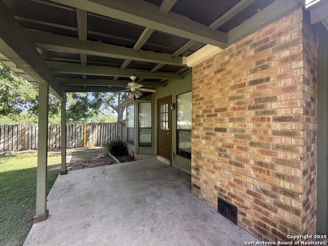 Image 24 of 25 For 912 Spring Hill Dr