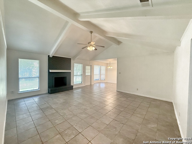 Image 4 of 25 For 912 Spring Hill Dr