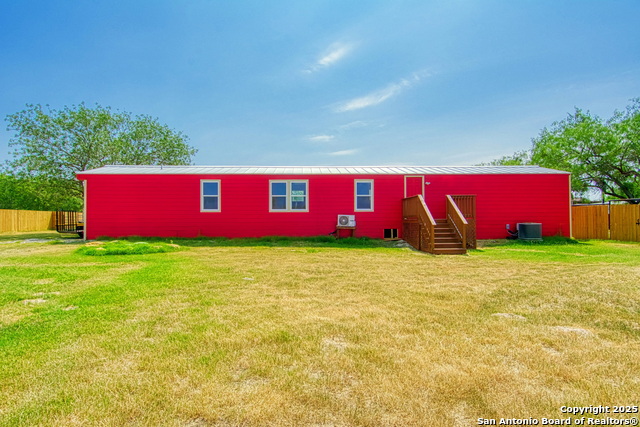 Image 27 of 46 For 18883 Lagloria