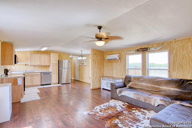 Image 8 of 46 For 18883 Lagloria