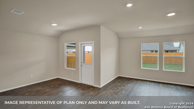 Image 16 of 30 For 1042 Argonne Forest