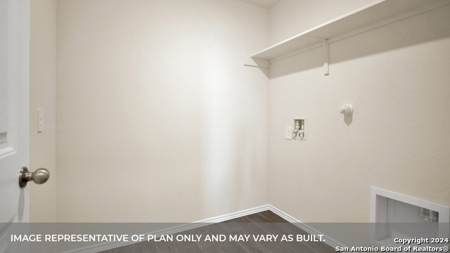 Image 9 of 30 For 1042 Argonne Forest