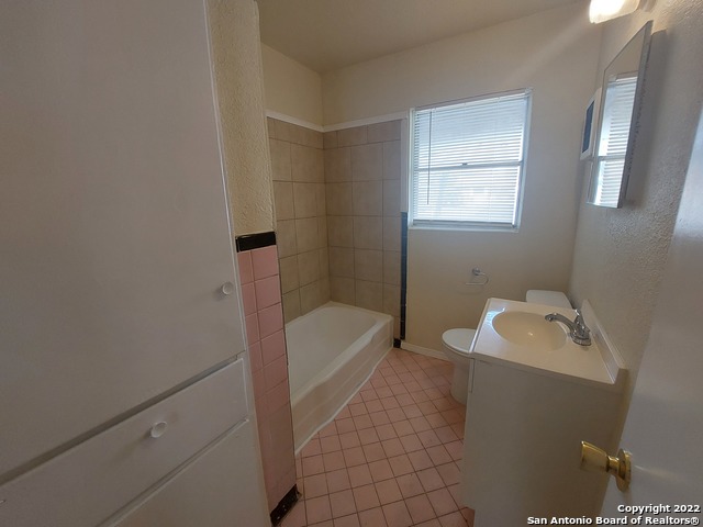 Image 8 of 22 For 438 Saipan Pl