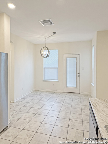 Image 10 of 37 For 3910 Sunfield Dr