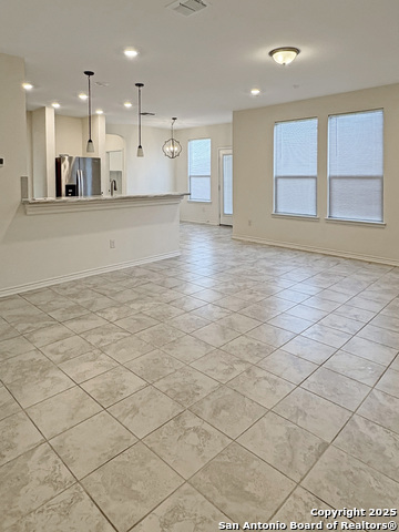 Image 11 of 37 For 3910 Sunfield Dr