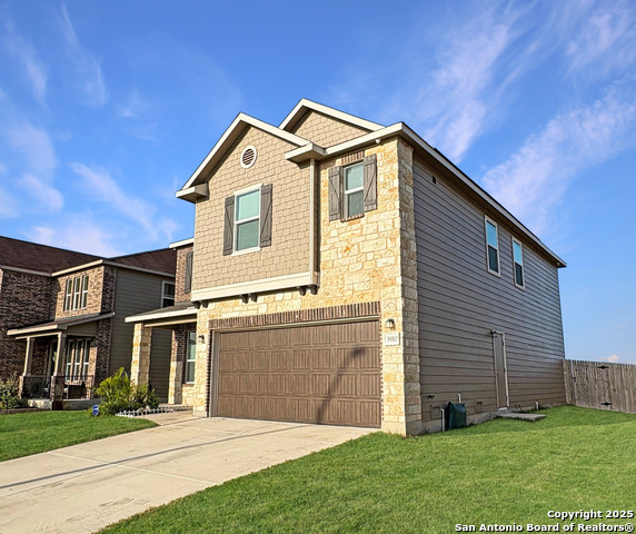Image 4 of 37 For 3910 Sunfield Dr