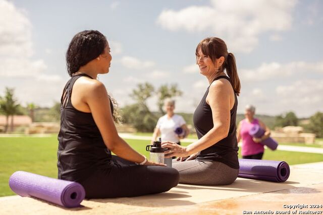 Image 16 of 39 For 437 Fandango